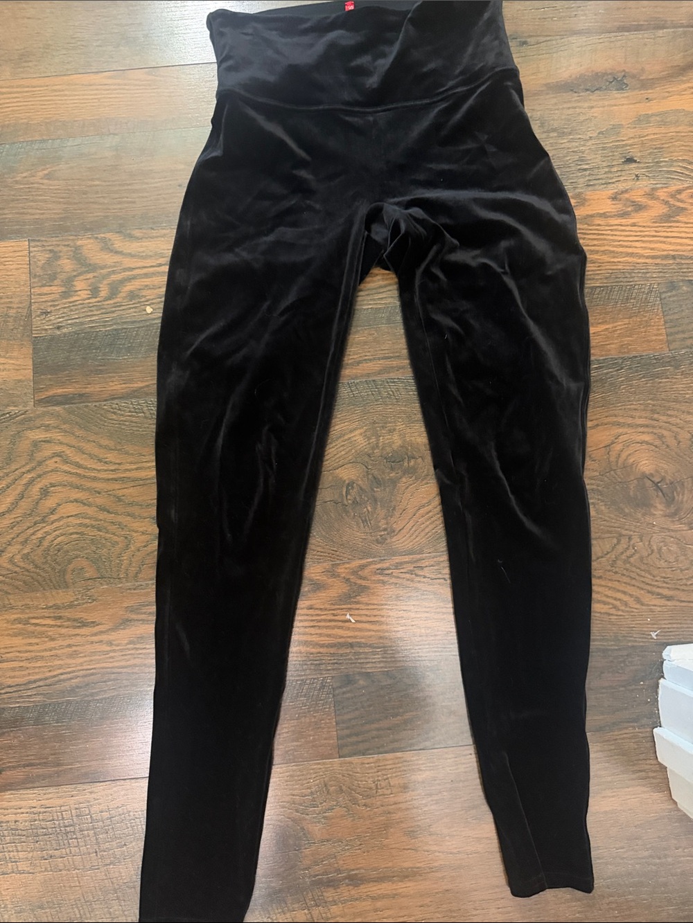 Spanx Velvet Leggings Size Large - Picture 2 of 3